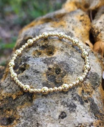 Dainty Gold Beaded Bracelet