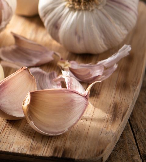 Separate the Cloves
